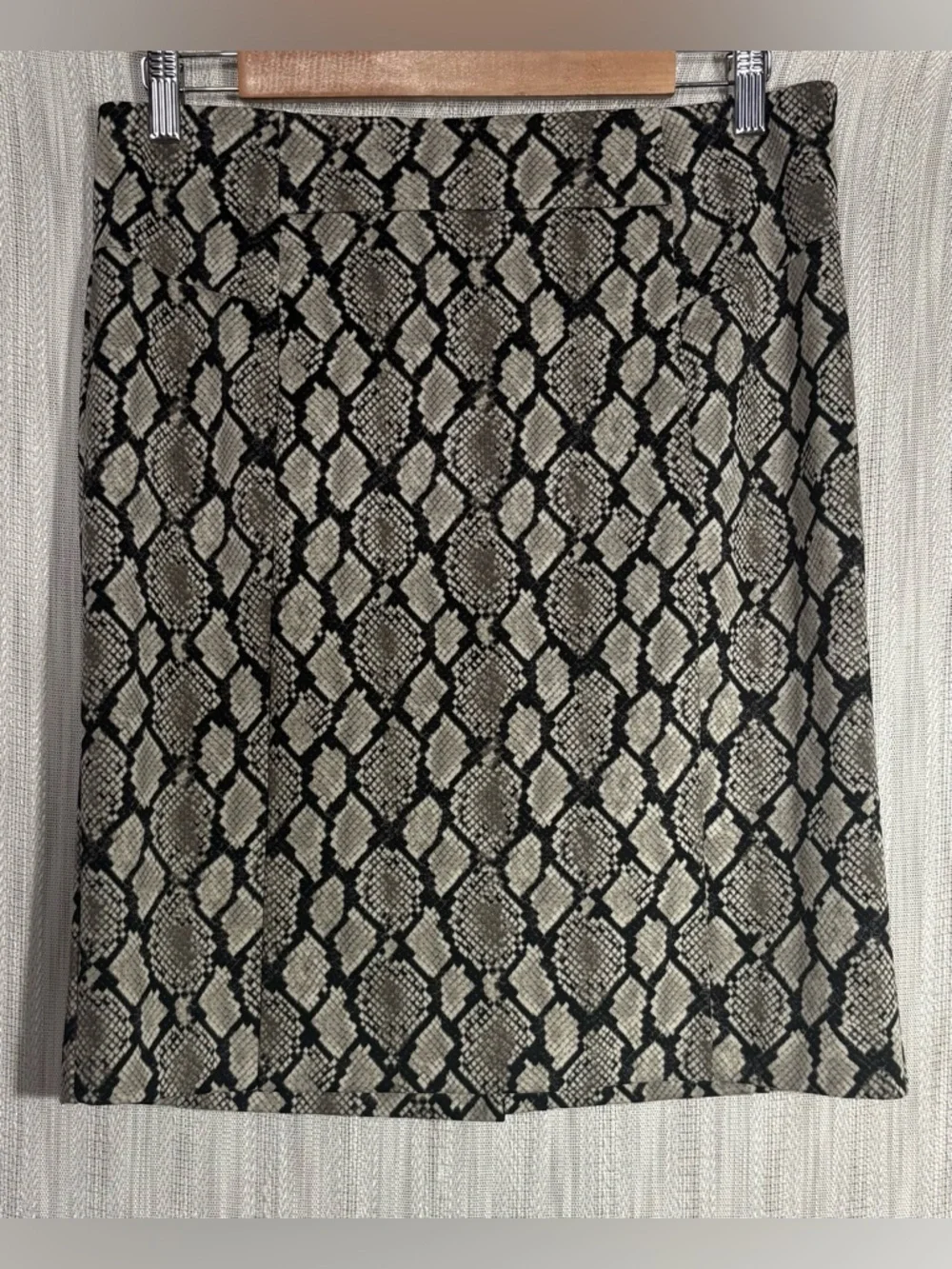 Michael Kors Black and Gray Snake-Print Pencil Skirt